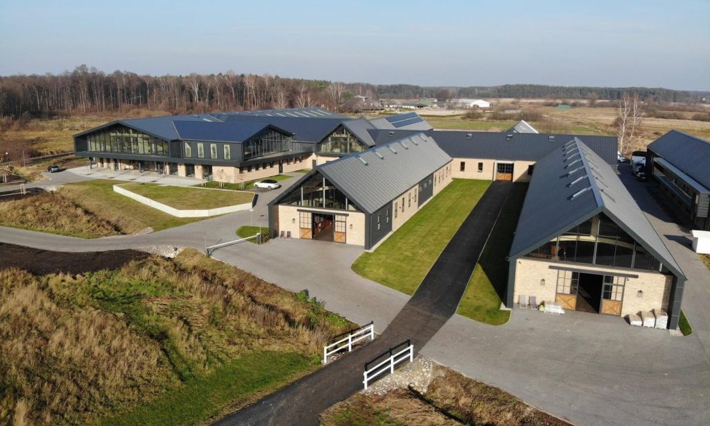 Archipp Baniocha — ośrodek jeździecki z lotu ptaka
